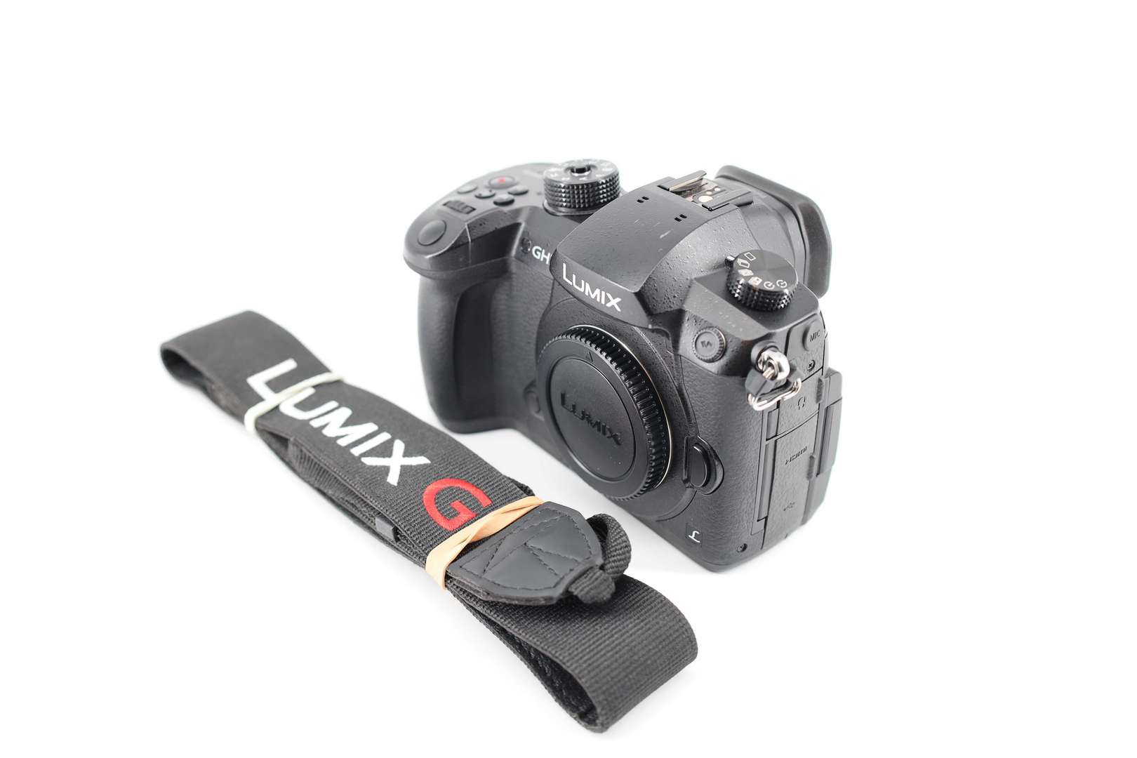 Panasonic Lumix DC-GH5