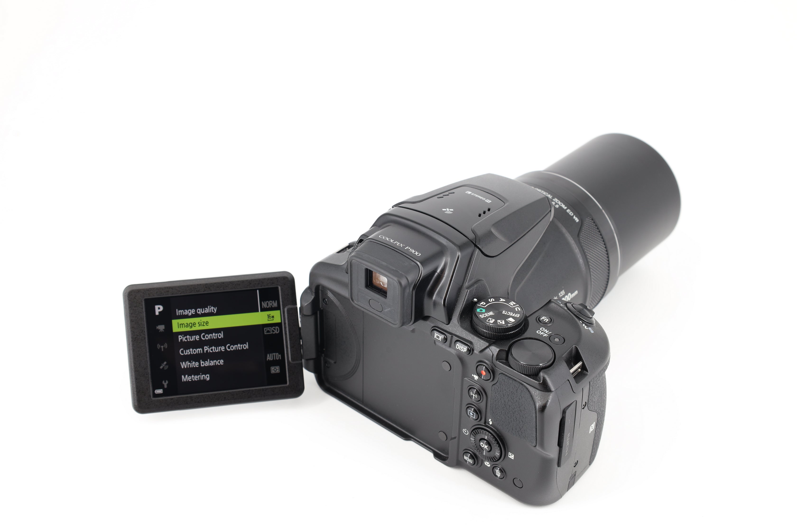 Nikon Coolpix P900