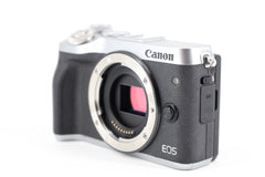 Canon EOS M6