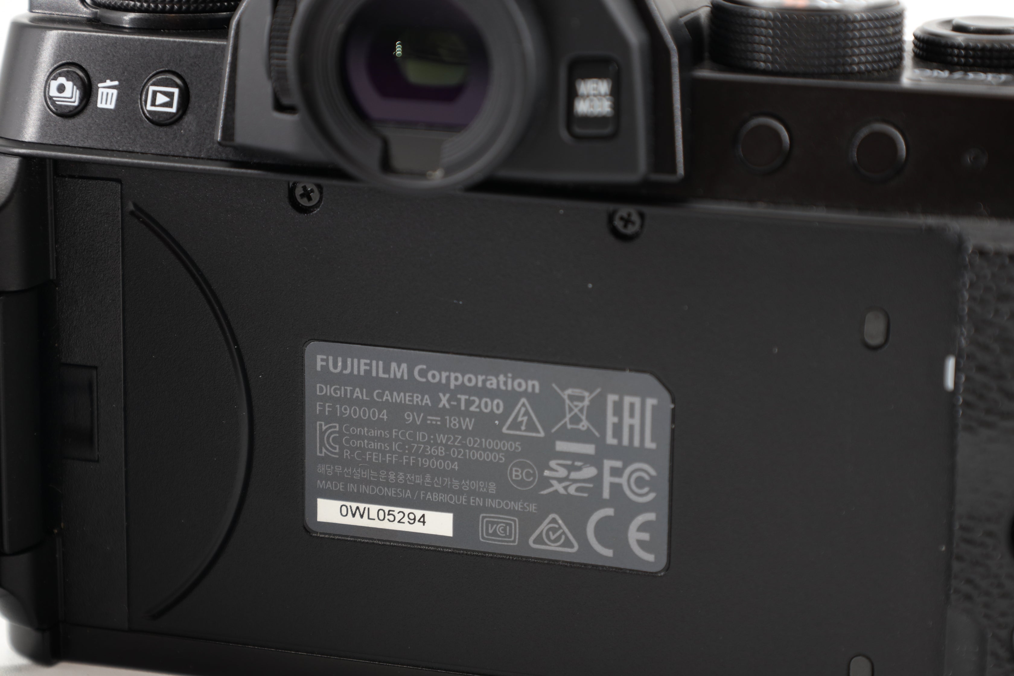 Fujifilm X-T200