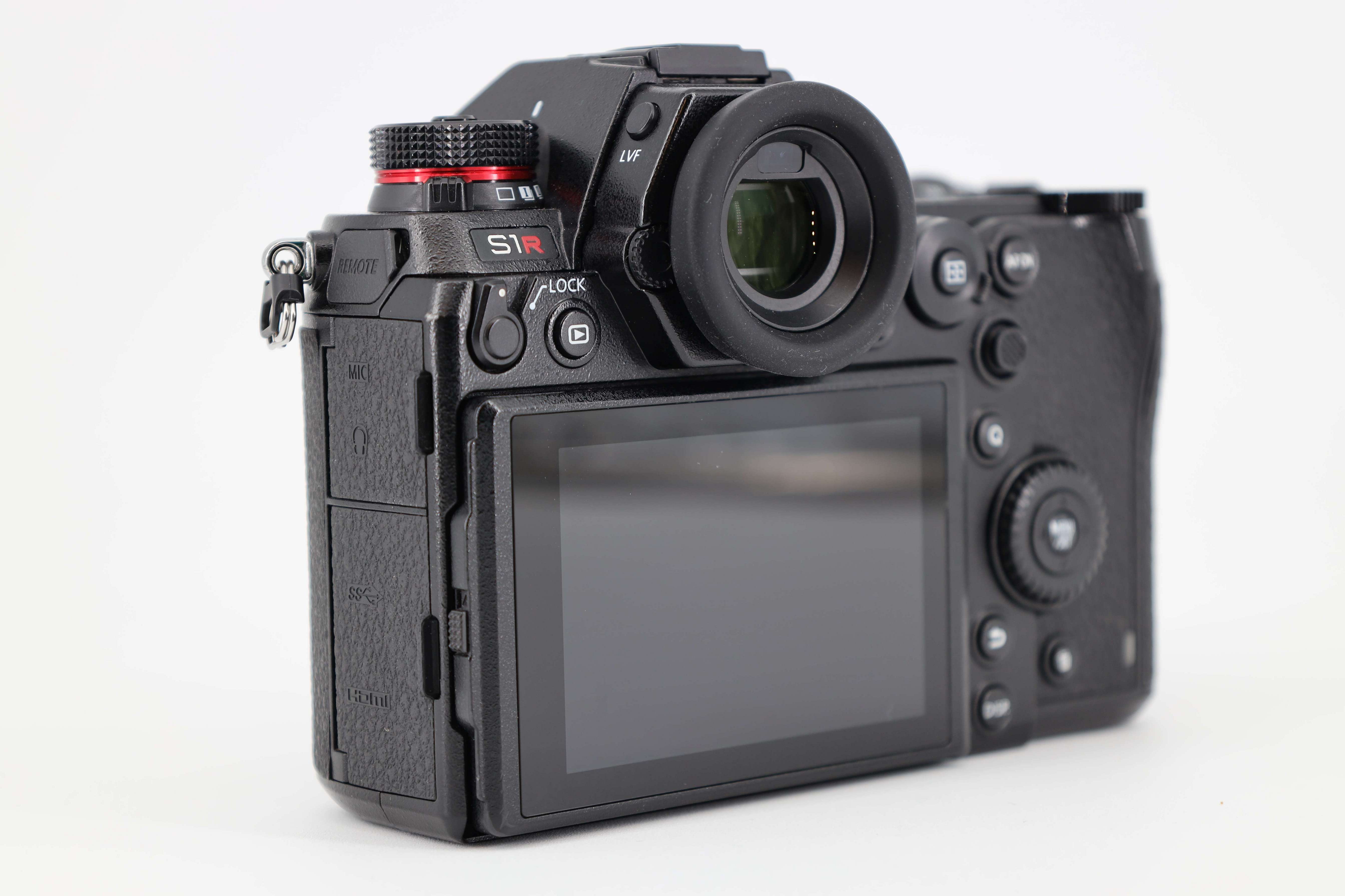 Panasonic Lumix DC-S1R