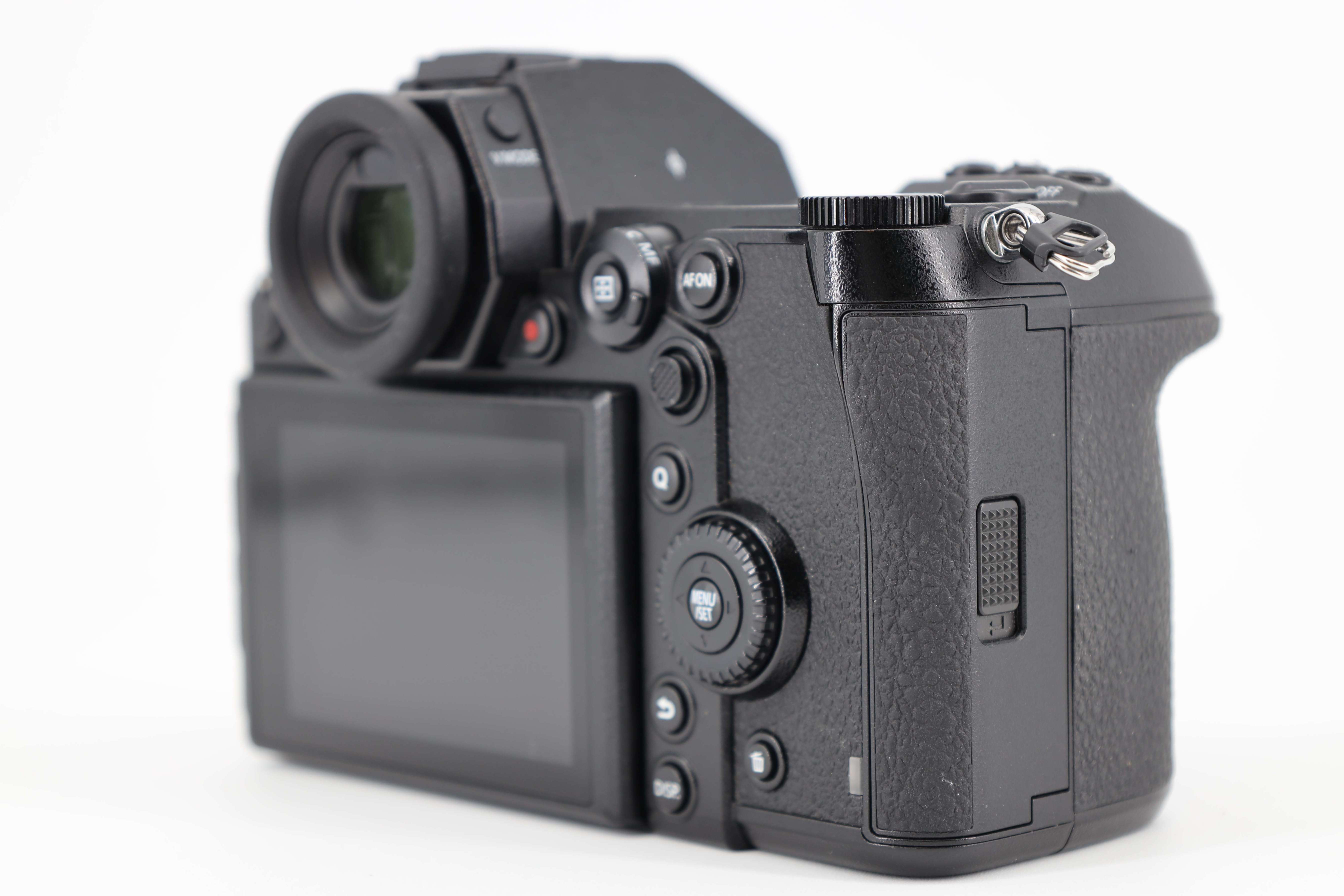 Panasonic Lumix DC-S1R